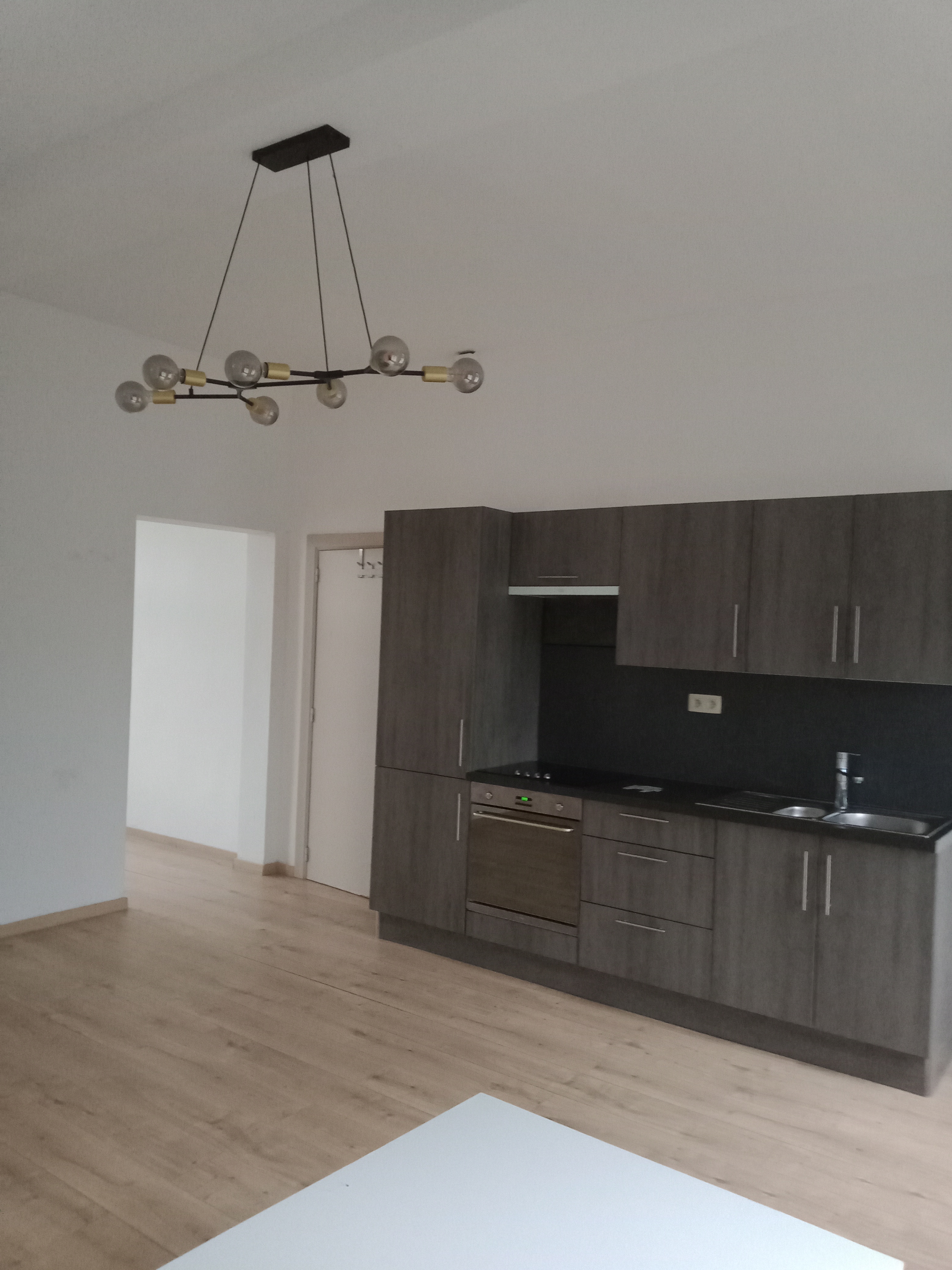 STUDIO -  1CHAMBRES - HOLLAIN  - 585€ CHARGES COMPRISES 